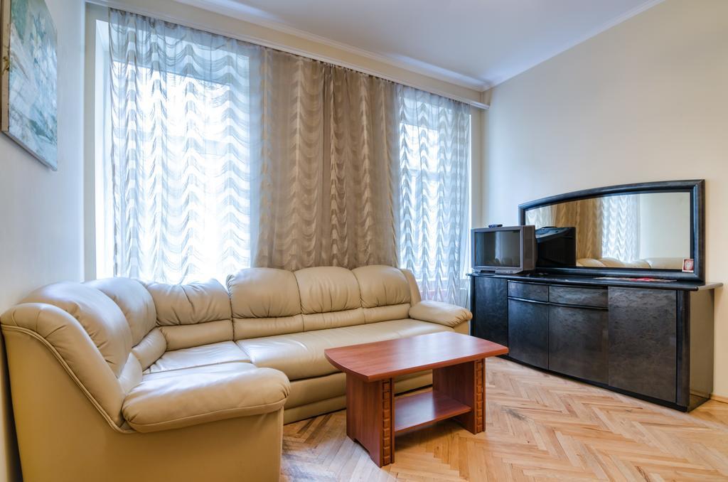 Leogrand Apartments Teodora 3 Lviv Exterior photo
