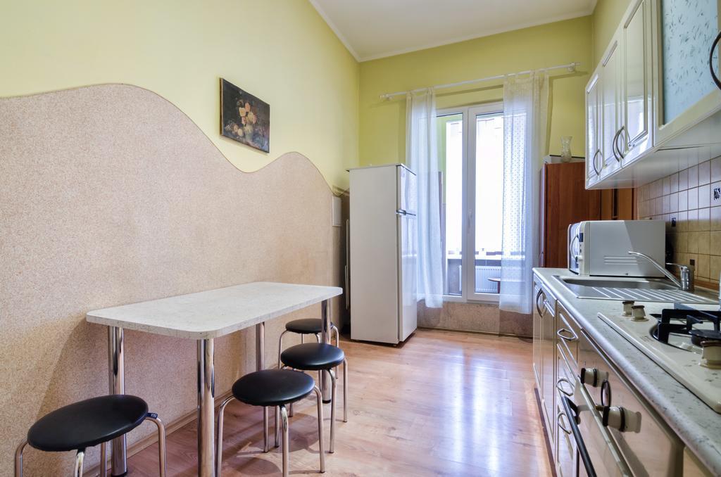 Leogrand Apartments Teodora 3 Lviv Exterior photo
